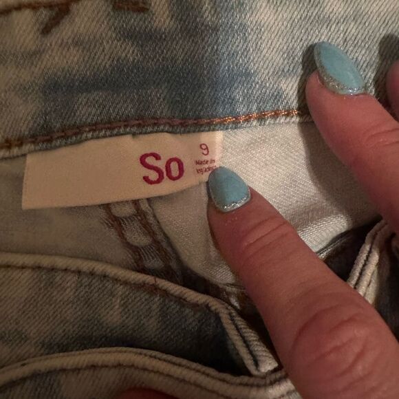 So wide leg light wash flare jeans - Picture 3 of 5